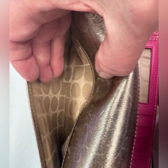 Kate Spade Spencer Bifold Wallet Gold sparkle - Picture 9 of 10